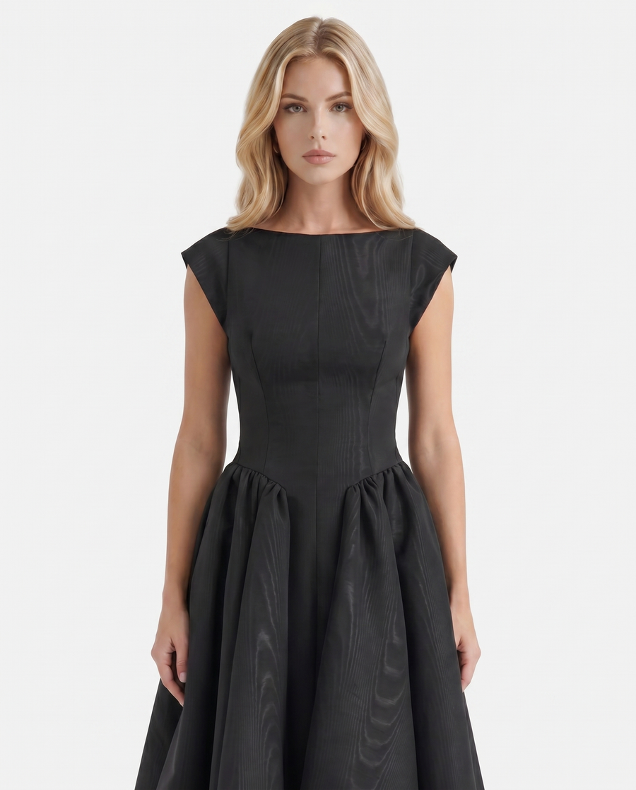 Anna Flare Midi Dress - Black