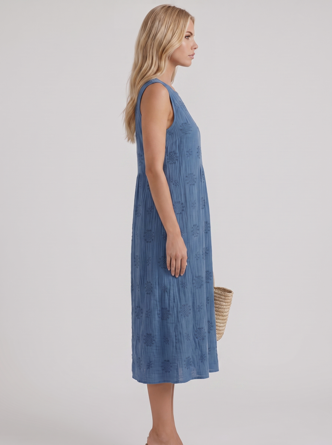 Elin Embroidered Midi Dress - Blue